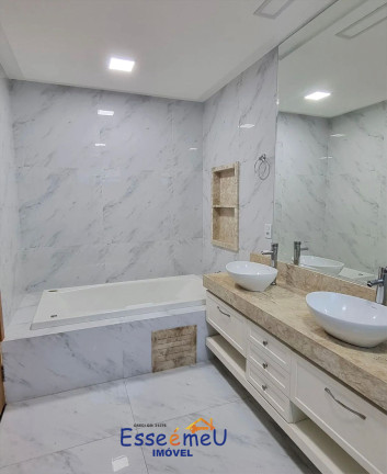 Imagem Casa de Condomínio com 3 Quartos à Venda, 230 m² em Jardins Madri - Goiânia