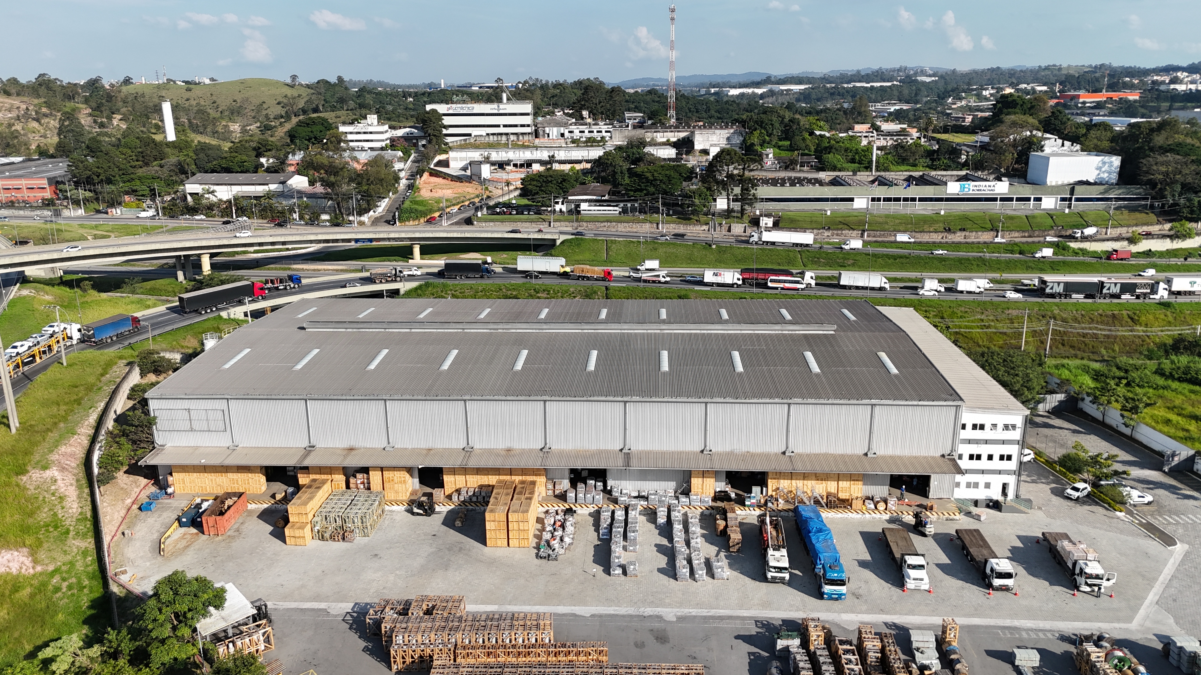 Imagem Galpão para Alugar, 7.600 m² em Jardim Vista Alegre - Embu das Artes