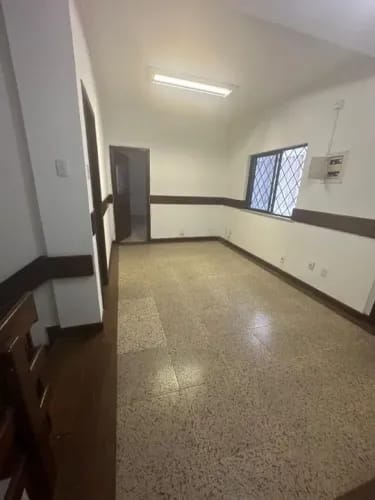 Imagem Casa com 4 Quartos para Alugar, 145 m²em Nazaré - Belém