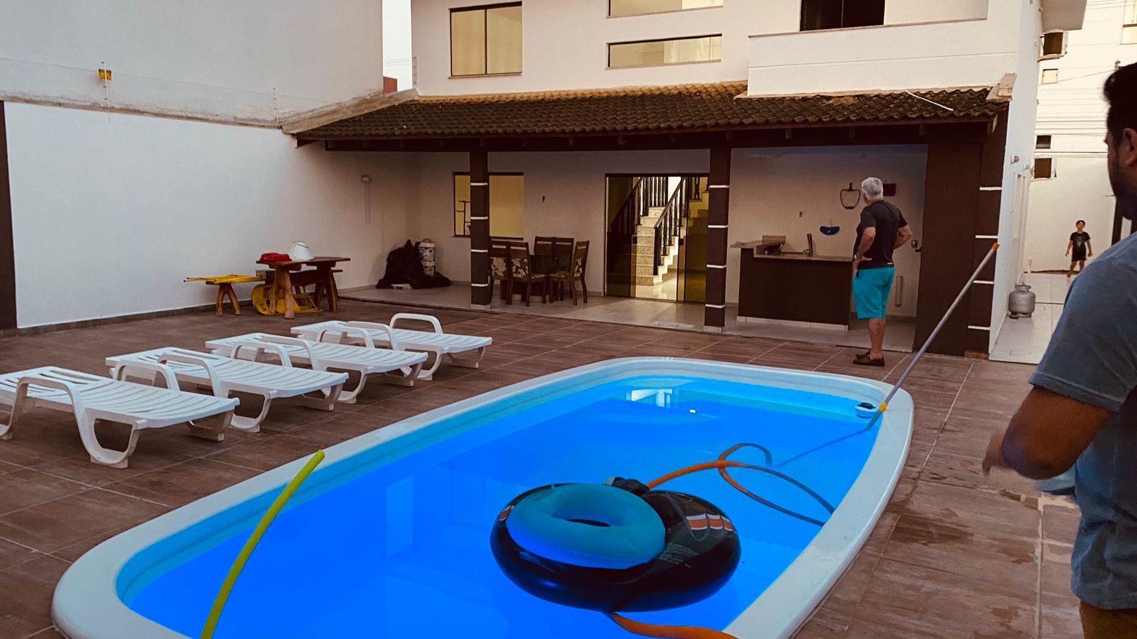 Imagem Sobrado com 3 Quartos à Venda, 360 m²em Santa Regina - Camboriú
