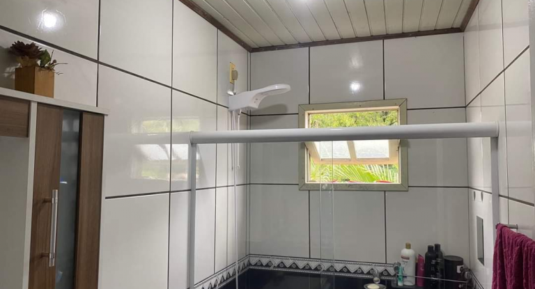 Imagem Casa com 6 Quartos à Venda, 140 m² em São Francisco - Criciúma Imagem Casa com 6 Quartos à Venda, 140 m² em São Francisco - Criciúma