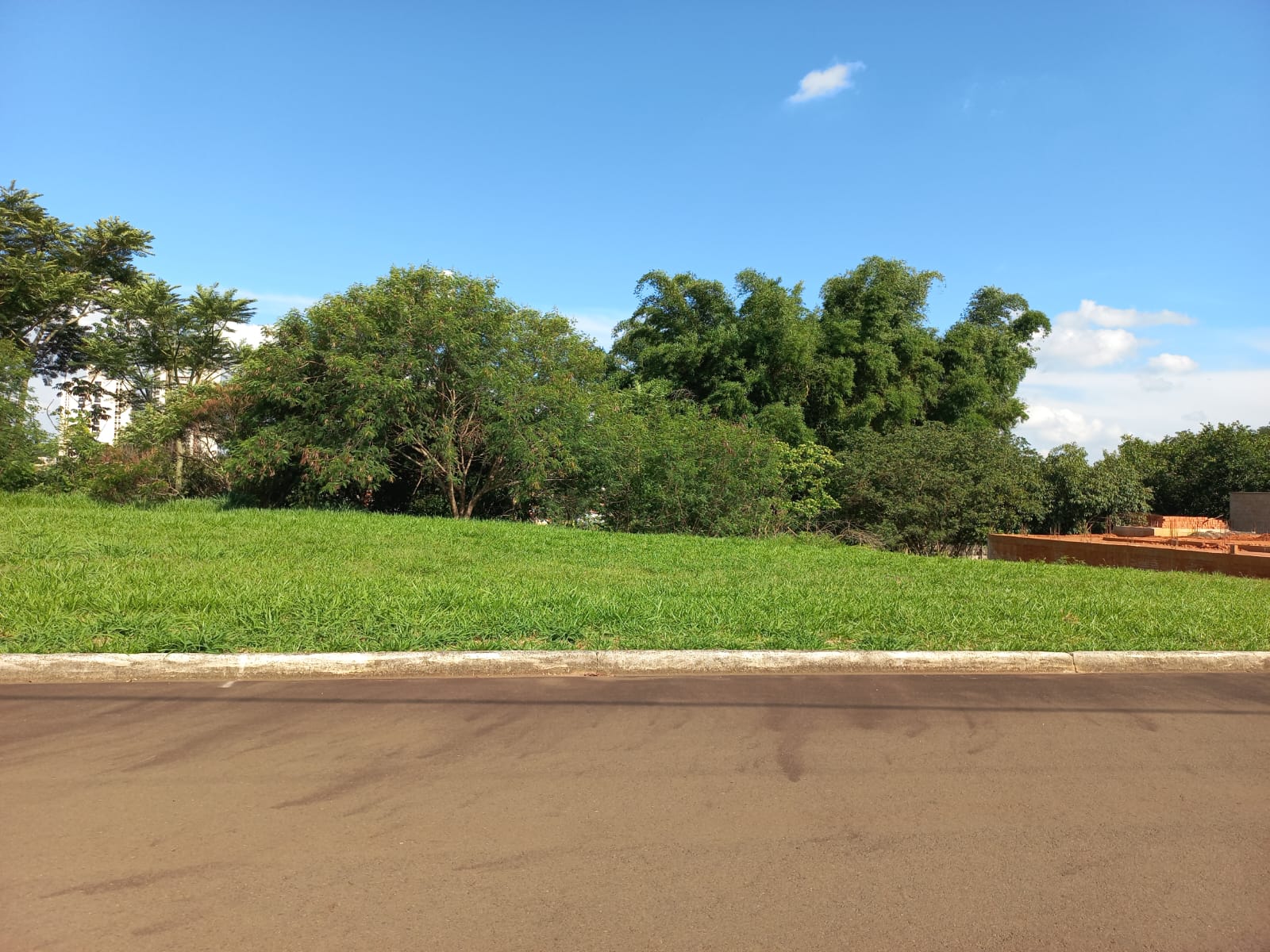Imagem Terreno à Venda, 312 m² em Residencial Vitório Cezarino - RIO DAS PEDRAS Imagem Terreno à Venda, 312 m² em Residencial Vitório Cezarino - RIO DAS PEDRAS