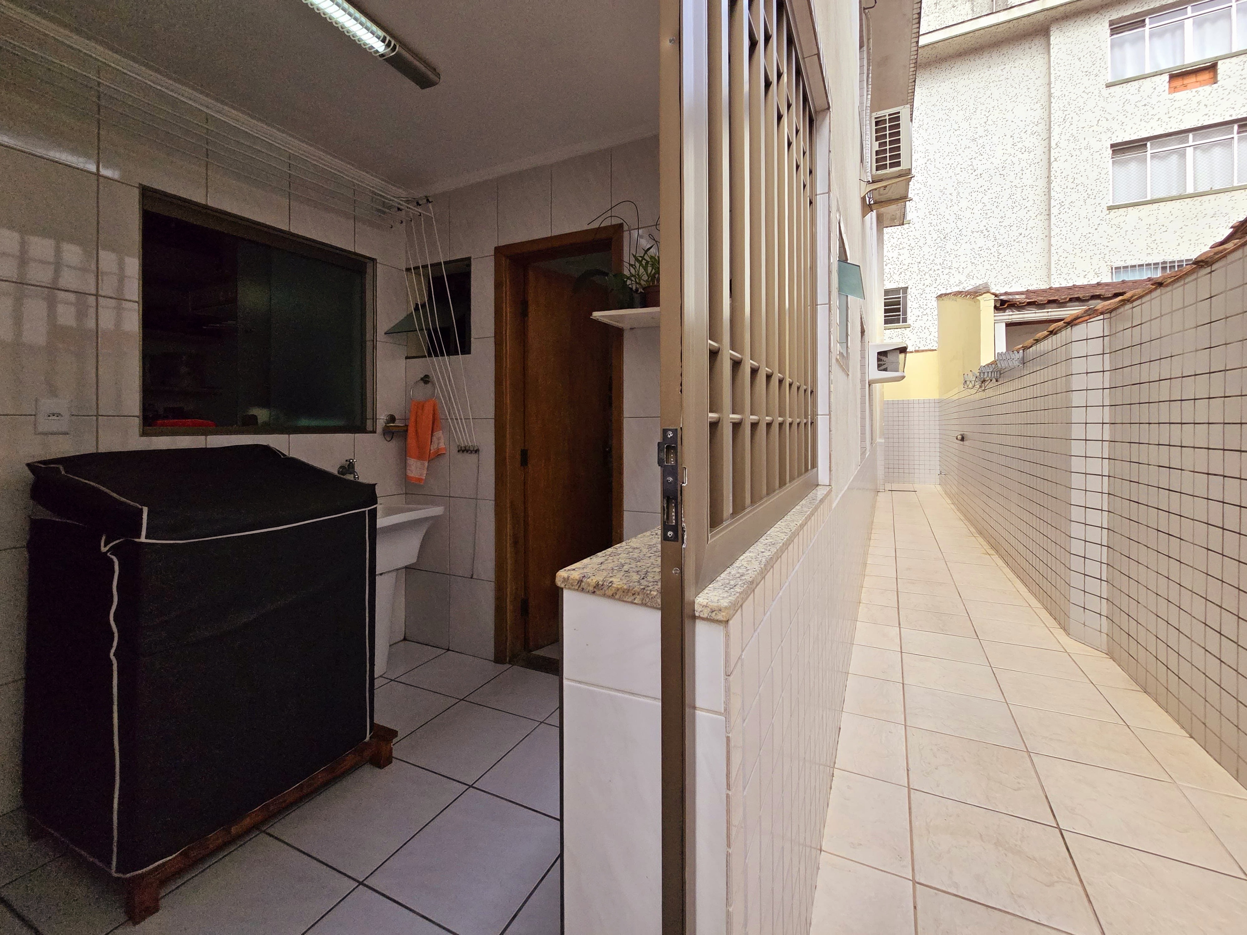 Imagem Sobrado com 3 Quartos à Venda, 120 m²em Embaré - Santos