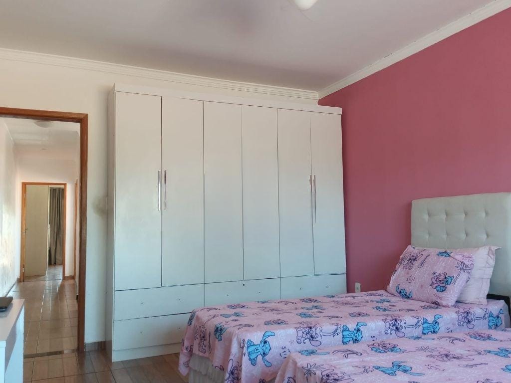 Imagem Sobrado com 3 Quartos à Venda, 120 m²em Bardan - Taubate