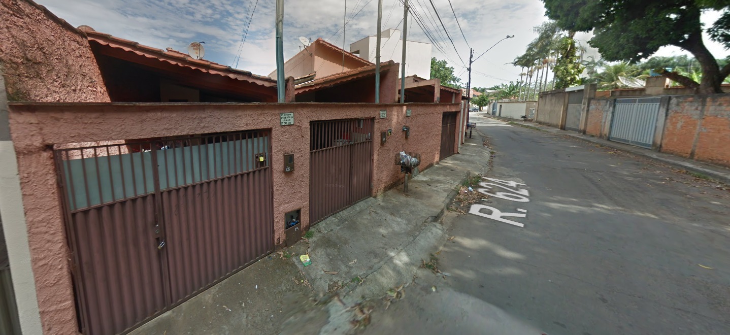 Imagem Casa com 10 Quartos à Venda, 268 m²em Setor São José - Goiânia