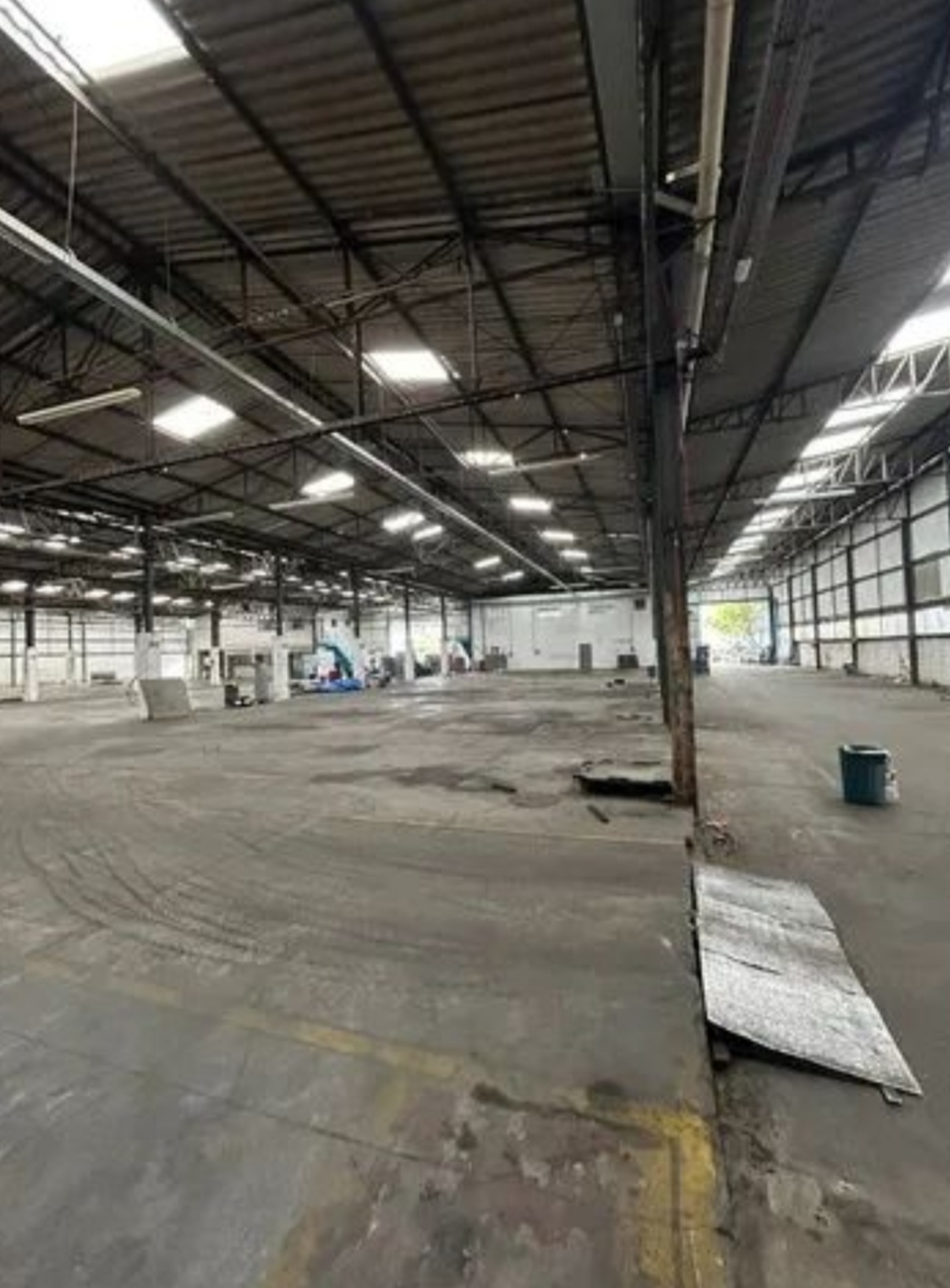 Imagem Galpão à Venda, 4 m²em Loteamento Industrial Coral - Mauá Imagem Galpão à Venda, 4 m²em Loteamento Industrial Coral - Mauá