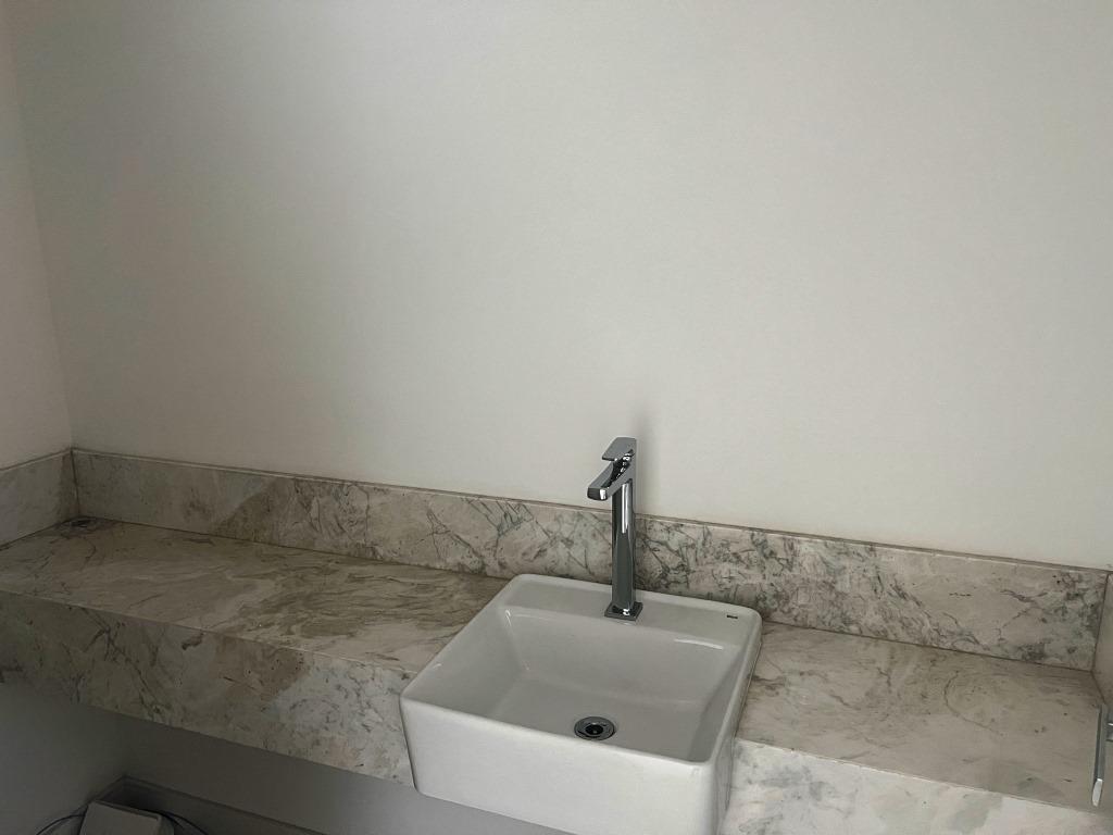 Imagem Apartamento com 3 Quartos à Venda, 183 m² em Hugo Lange - Curitiba