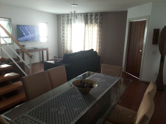 Imagem Casa de Condomínio com 4 Quartos à Venda, 180 m² em Várzea - Teresópolis