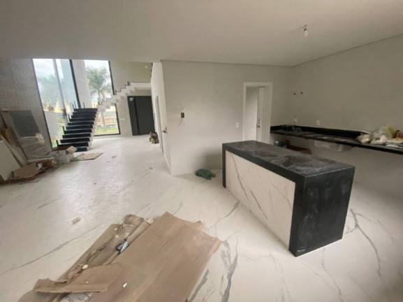 Imagem Casa de Condomínio com 4 Quartos à Venda, 302 m² em VESPASIANO - VESPSIANO