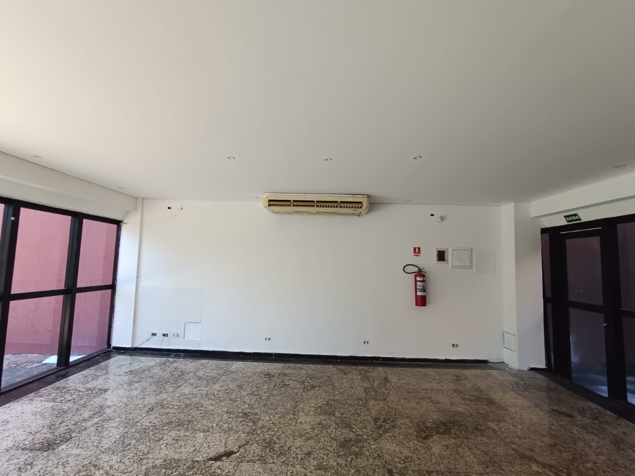 Imagem Galpão à Venda, 1.655 m² em Atibaia Jardim - Atibaia Imagem Galpão à Venda, 1.655 m² em Atibaia Jardim - Atibaia
