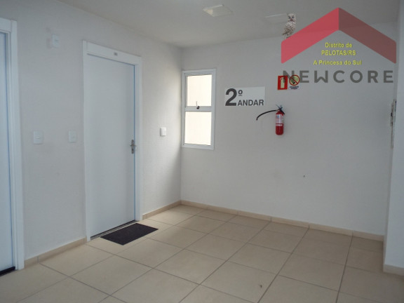 Imagem Apartamento com 2 Quartos à Venda, 42 m² em Três Vendas - Pelotas