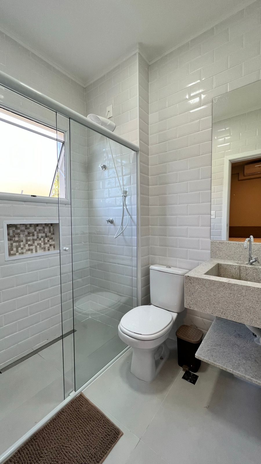 Imagem Casa de Condomínio com 2 Quartos para Alugar, 81 m²em São Lourenço - Bertioga