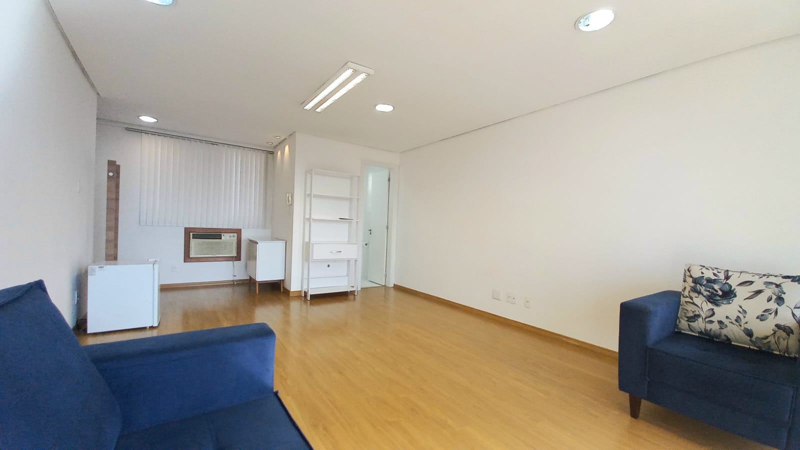 Sala Comercial à Venda, 33 m² em Bela Vista - Porto Alegre