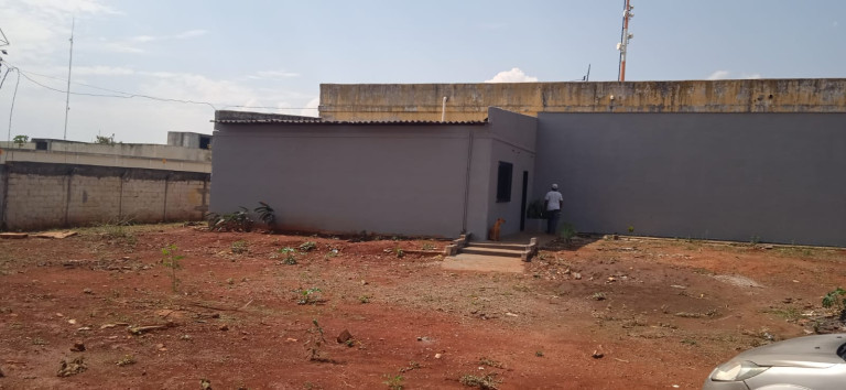 Imagem Galpão à Venda ou Locação, 980 m²em Vila Nossa Senhora de Lourdes - Aparecida de Goiânia Imagem Galpão à Venda ou Locação, 980 m²em Vila Nossa Senhora de Lourdes - Aparecida de Goiânia