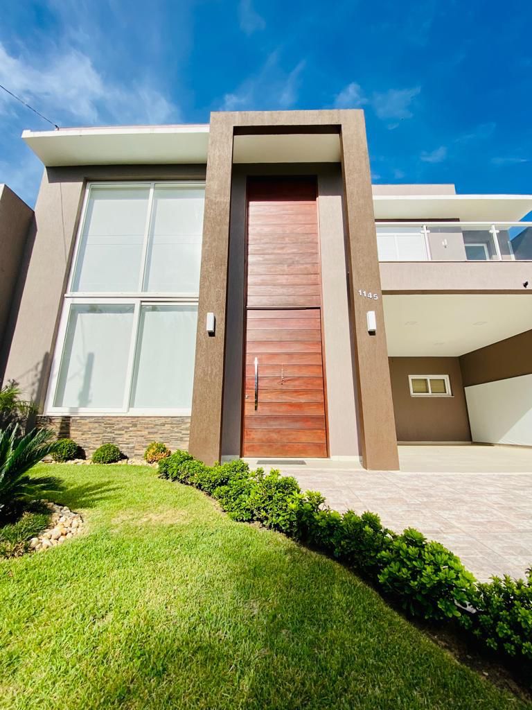 Imagem Sobrado com 3 Quartos à Venda, 360 m²em Atlântida Sul - Osório