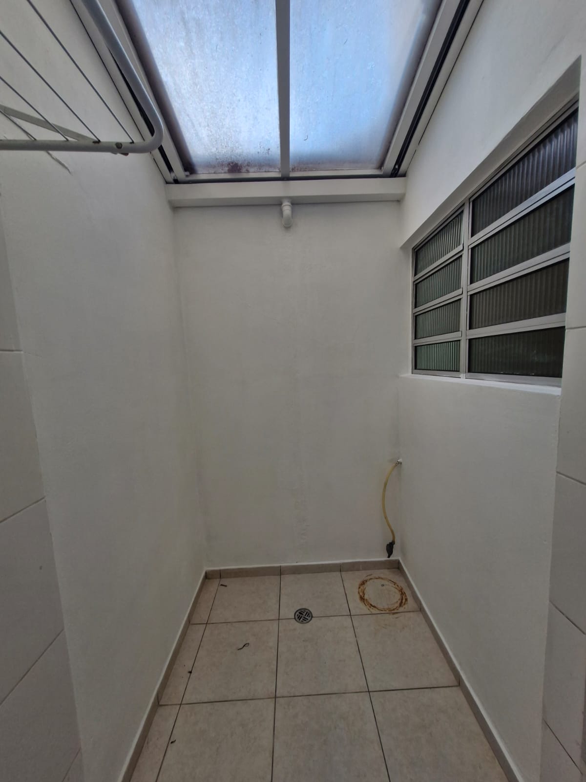Imagem Casa de Condomínio com 2 Quartos à Venda, 82 m²em Vila Zat - São Paulo