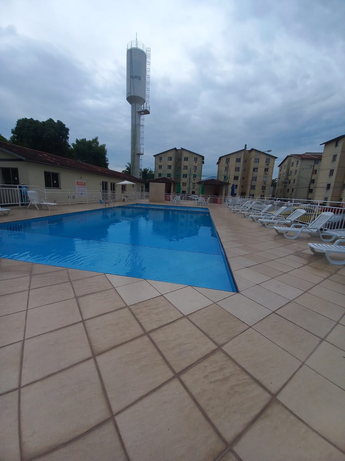 Imagem Apartamento com 2 Quartos à Venda, 45 m² em Inhoaíba - Rio de Janeiro