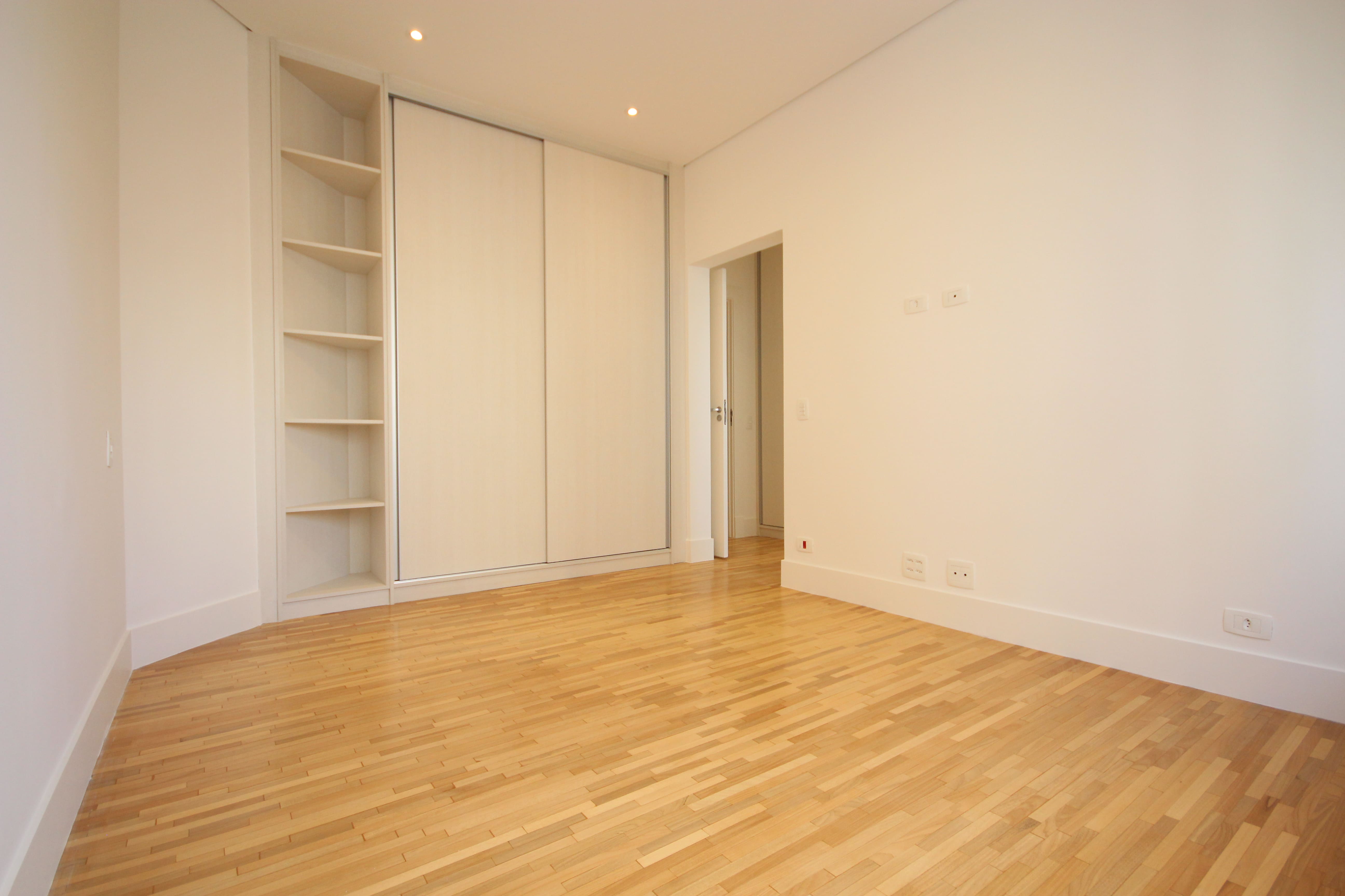 Imagem Apartamento com 3 Quartos à Venda, 245 m²em Vila Uberabinha - São Paulo