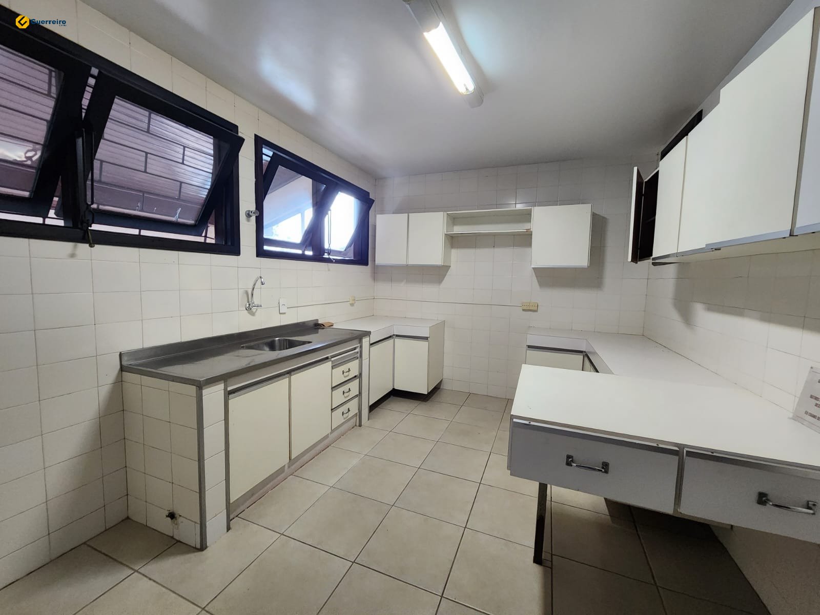 Imagem Casa com 3 Quartos à Venda, 190 m² em Trindade - Florianópolis
