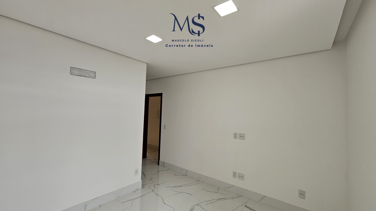 Imagem Sobrado com 4 Quartos à Venda, 270 m²em Guará II - Brasília