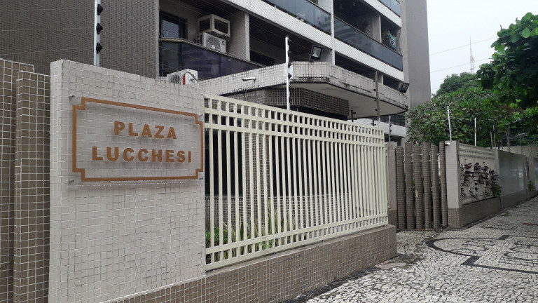 Imagem Apartamento com 4 Quartos para Alugar, 200 m² em Batista Campos - Belém