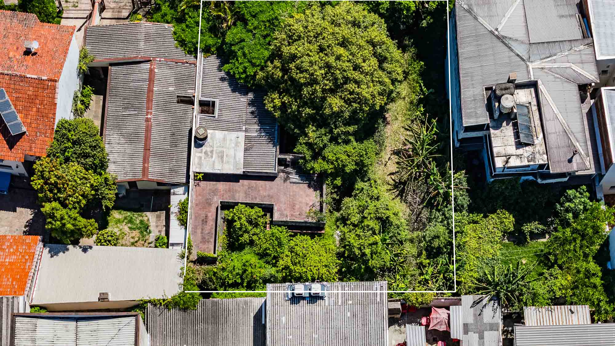 Imagem Terreno à Venda, 705 m² em Vila Ipiranga - Porto Alegre