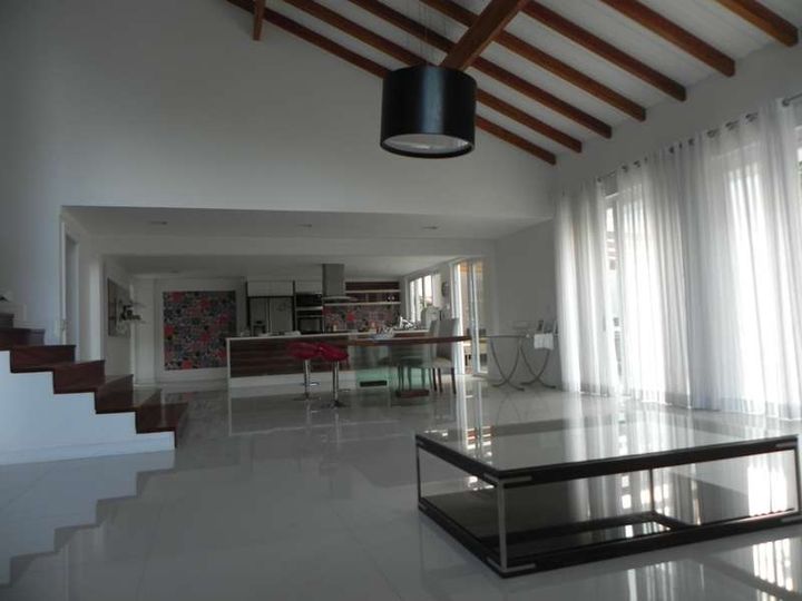 Imagem Casa de Condomínio com 5 Quartos à Venda, 500 m² em Várzea&nbsp; - Teresópolis