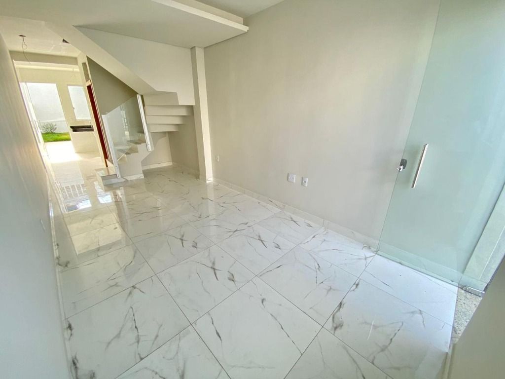 Imagem Casa com 2 Quartos à Venda, 71 m² em Piratininga (Venda Nova) - Belo Horizonte Imagem Casa com 2 Quartos à Venda, 71 m² em Piratininga (Venda Nova) - Belo Horizonte