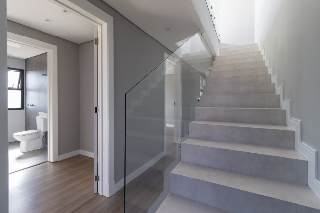 Imagem Sobrado com 3 Quartos à Venda, 300 m² em Santa Cândida - Curitiba Imagem Sobrado com 3 Quartos à Venda, 300 m² em Santa Cândida - Curitiba