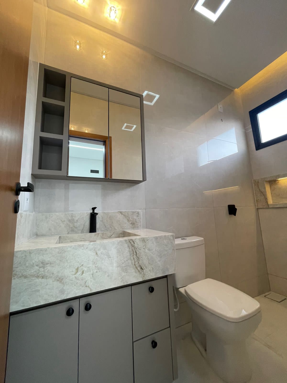 Imagem Casa de Condomínio com 3 Quartos à Venda, 166 m²em Parqville Pinheiros - Aparecida de Goiânia