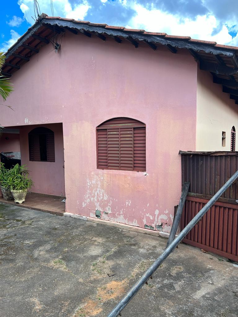 Imagem Casa com 3 Quartos à Venda, 211 m²em Jardim América - Goiânia Imagem Casa com 3 Quartos à Venda, 211 m²em Jardim América - Goiânia