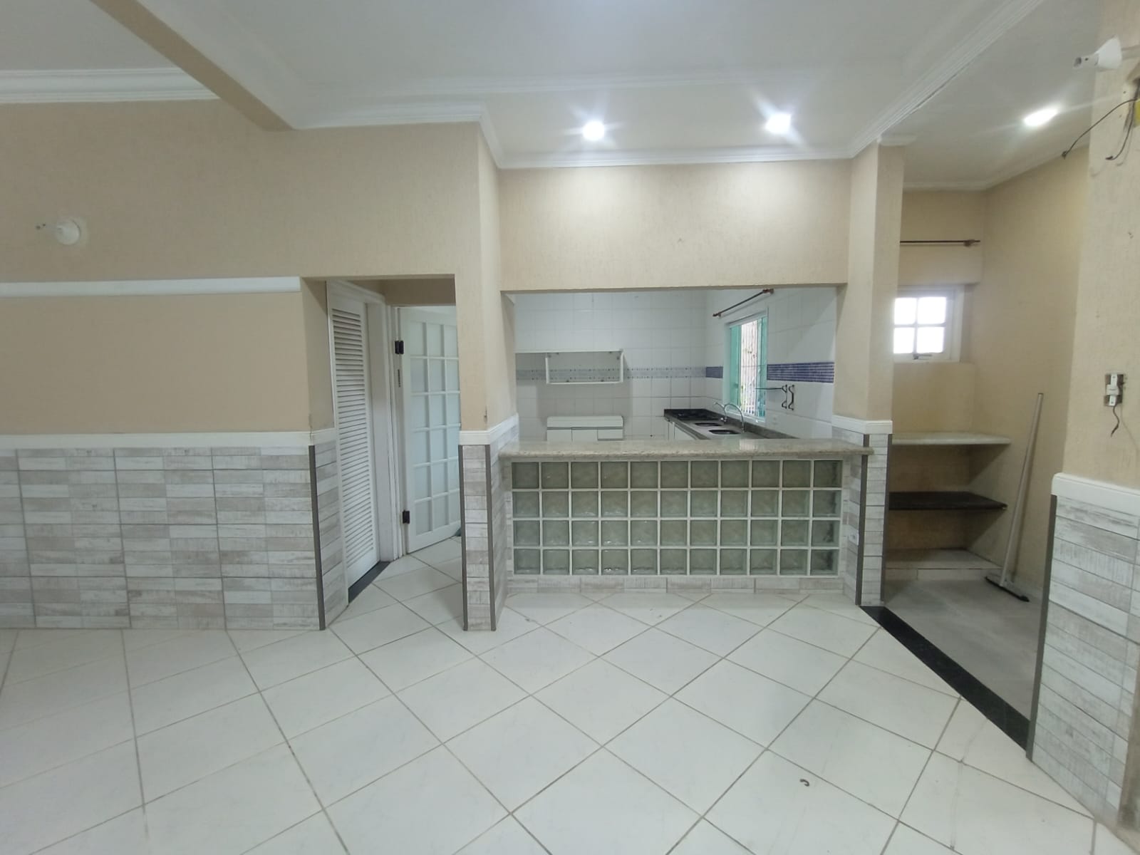 Sobrado com 2 Quartos à Venda, 80 m²em Balneario Praia do Perequê - Guarujá