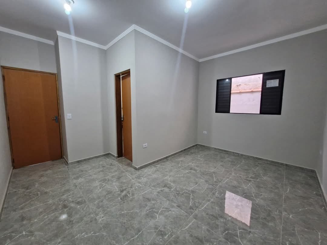 Imagem Casa com 2 Quartos à Venda, 5.895 m² em LOTI - Itanhaém