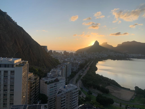 Imagem Apartamento com 2 Quartos à Venda, 92 m² em Copacabana - Rio de Janeiro Imagem Apartamento com 2 Quartos à Venda, 92 m² em Copacabana - Rio de Janeiro