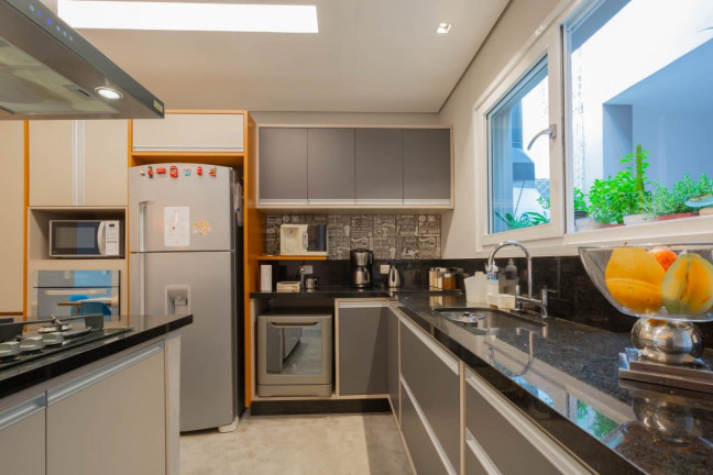 Imagem Sobrado com 3 Quartos à Venda, 146 m² em Vila Madalena - São Paulo Imagem Sobrado com 3 Quartos à Venda, 146 m² em Vila Madalena - São Paulo