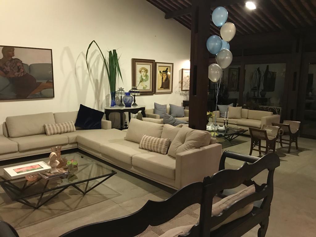 Imagem Casa com 4 Quartos à Venda, 260 m²em Monteiro - Recife Imagem Casa com 4 Quartos à Venda, 260 m²em Monteiro - Recife