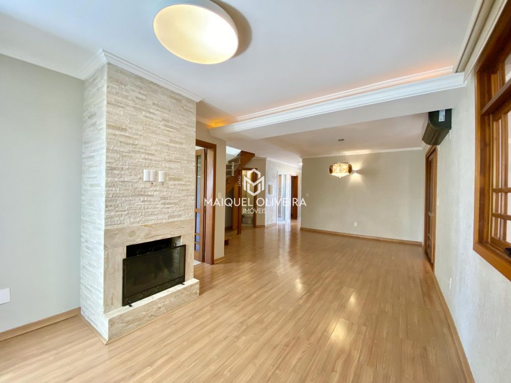 Imagem Casa de Condomínio com 4 Quartos para Alugar, 362 m²em Tomazetti - Santa Maria