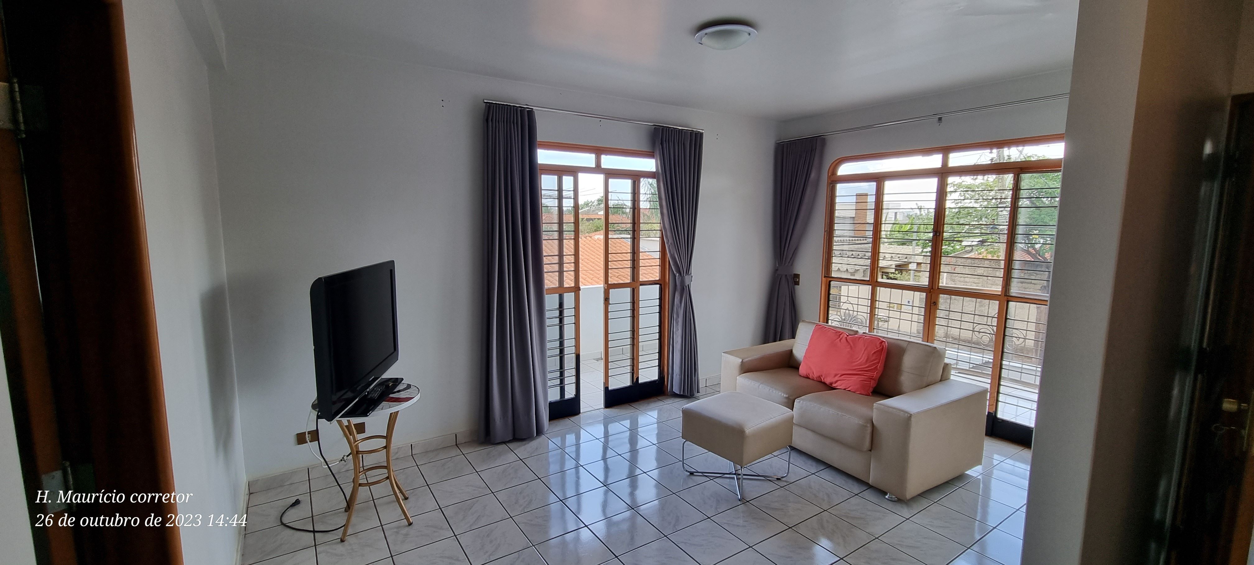 Imagem Sobrado com 4 Quartos à Venda ou Temporada, 250 m²em Setor Jaó - Goiânia