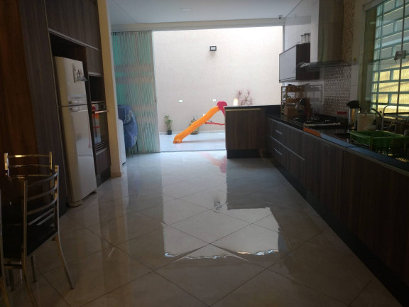 Imagem Sobrado com 3 Quartos à Venda, 240 m² em Vila Ema - São Paulo