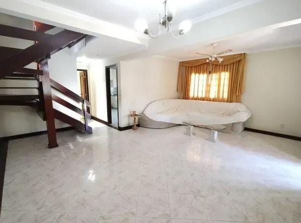 Imagem Casa com 3 Quartos à Venda, 360 m²em Piratininga - Niterói