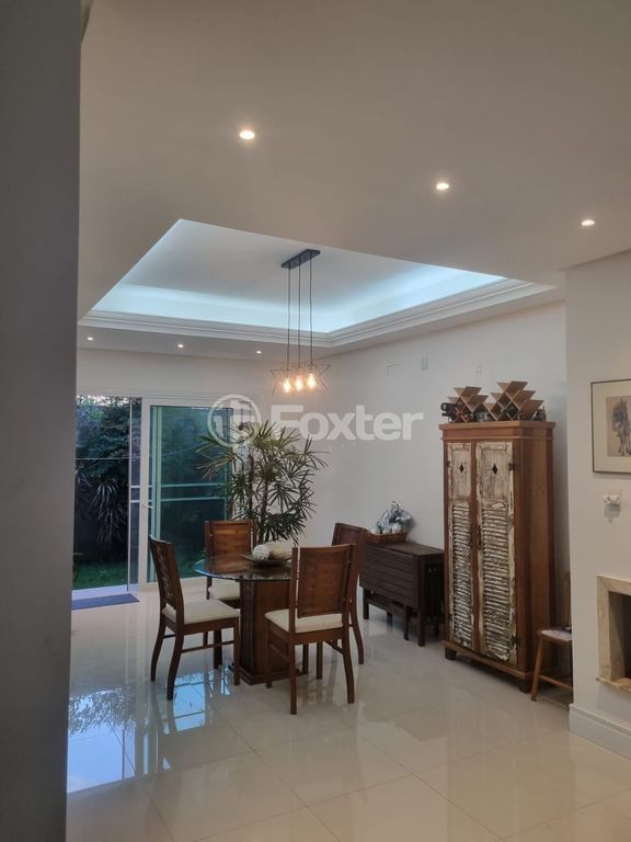 Imagem Sobrado com 2 Quartos à Venda, 154 m²em Hípica - Porto Alegre