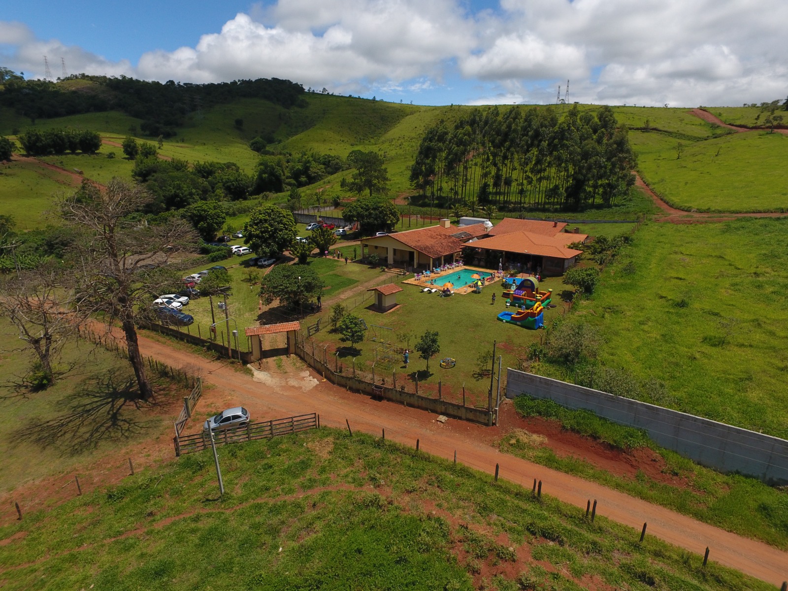 Imagem Chácara com 5 Quartos à Venda, Locação ou Temporada, 950 m² em Tanque - Atibaia Imagem Chácara com 5 Quartos à Venda, Locação ou Temporada, 950 m² em Tanque - Atibaia
