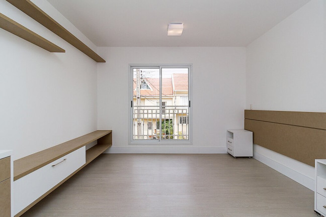 Imagem Sobrado com 3 Quartos à Venda, 124 m² em Barreirinha - Curitiba