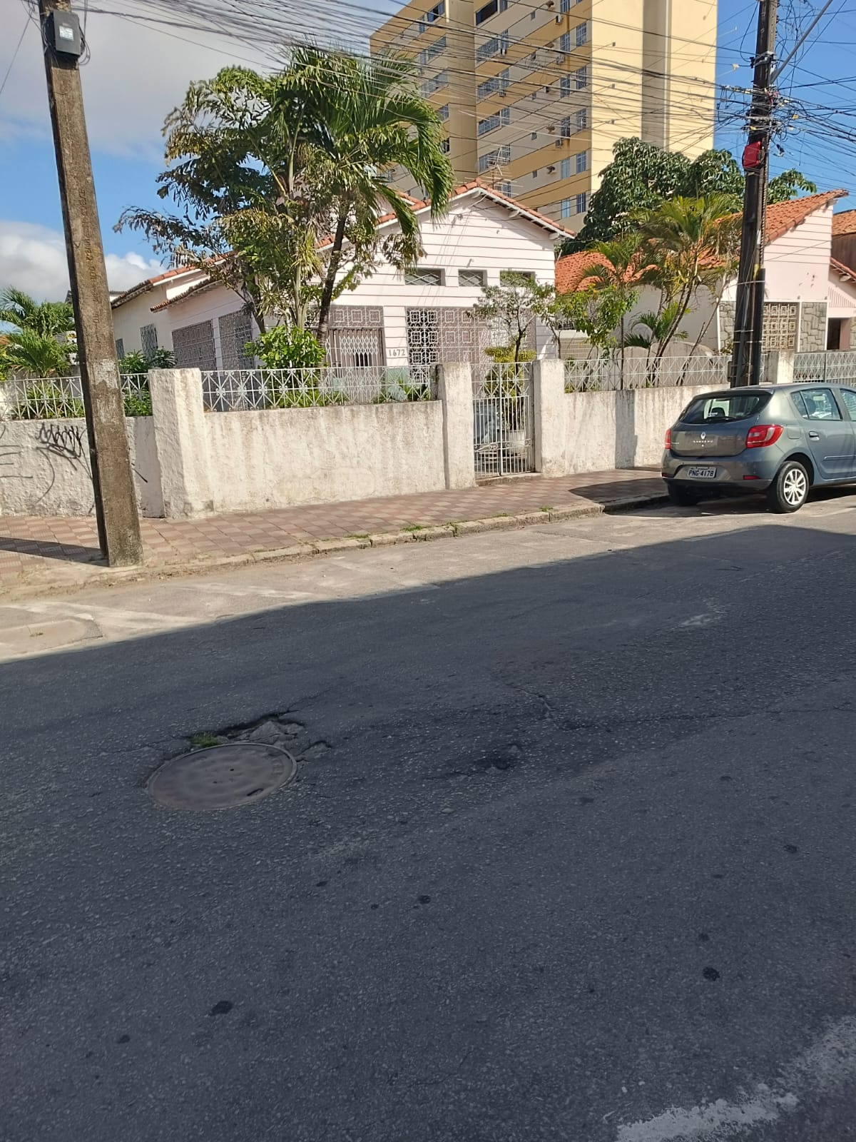Imagem Casa com 3 Quartos à Venda, 493 m² em Farias Brito - Fortaleza Imagem Casa com 3 Quartos à Venda, 493 m² em Farias Brito - Fortaleza