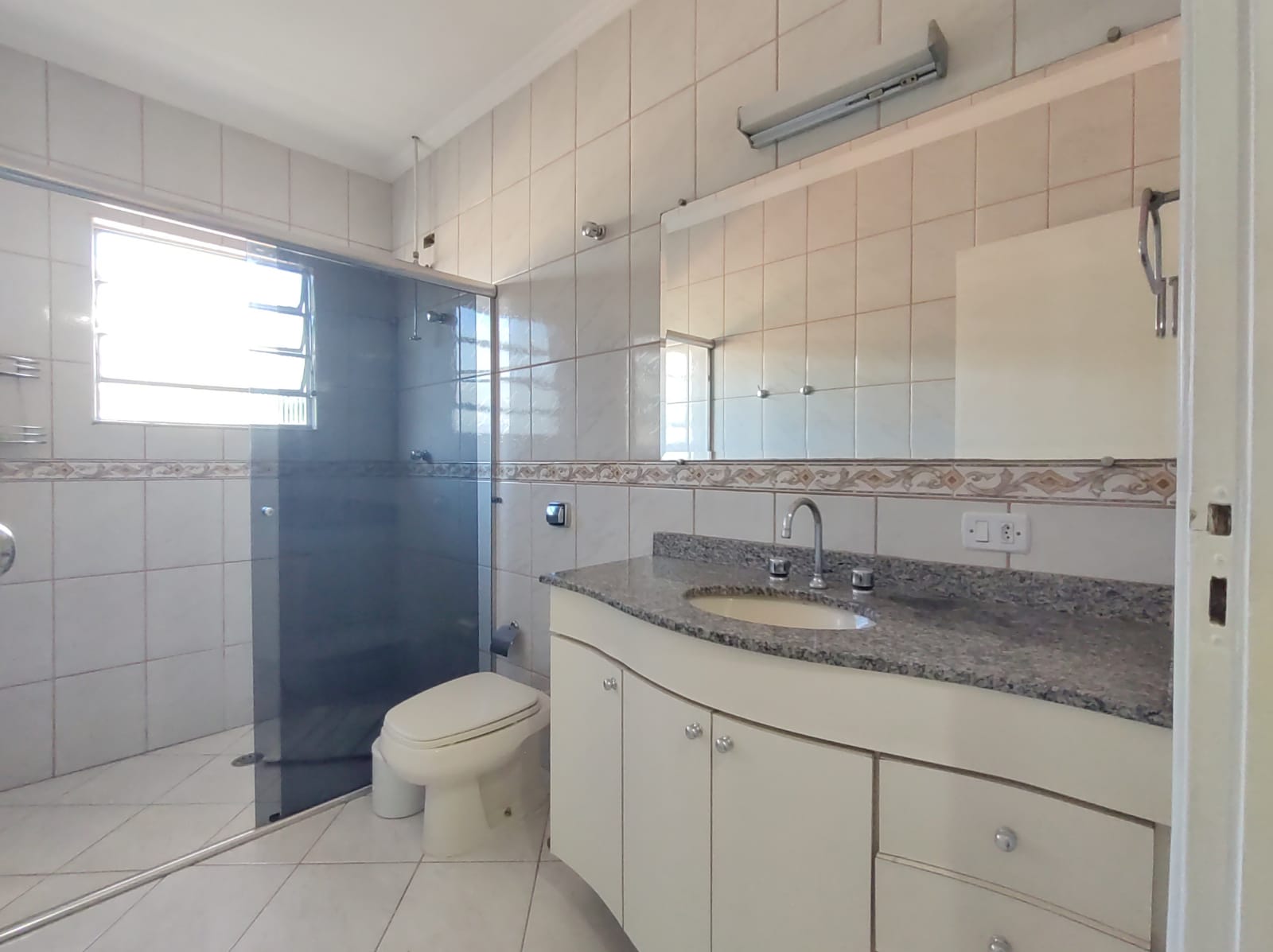 Imagem Sobrado com 3 Quartos à Venda, 130 m²em Jardim Pinheiros - São Paulo Imagem Sobrado com 3 Quartos à Venda, 130 m²em Jardim Pinheiros - São Paulo