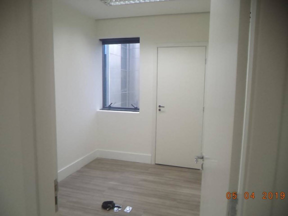 Imagem Sala Comercial à Venda, 37 m²em Vila Olímpia - São Paulo Imagem Sala Comercial à Venda, 37 m²em Vila Olímpia - São Paulo