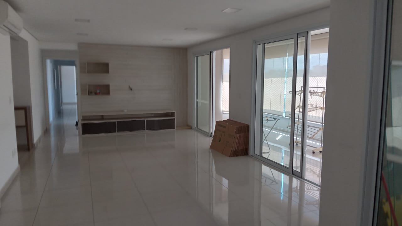 Imagem Apartamento com 4 Quartos à Venda, 208 m²em Pedregulho - Guaratinguetá