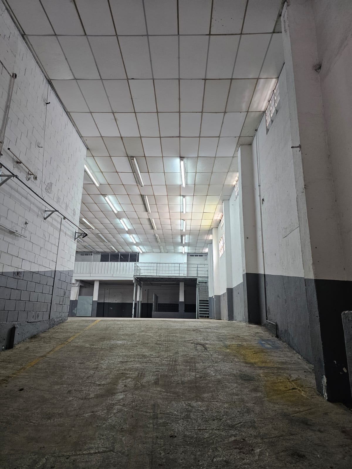 Imagem Galpão para Alugar, 600 m² em Vila Anastácio - São Paulo Imagem Galpão para Alugar, 600 m² em Vila Anastácio - São Paulo