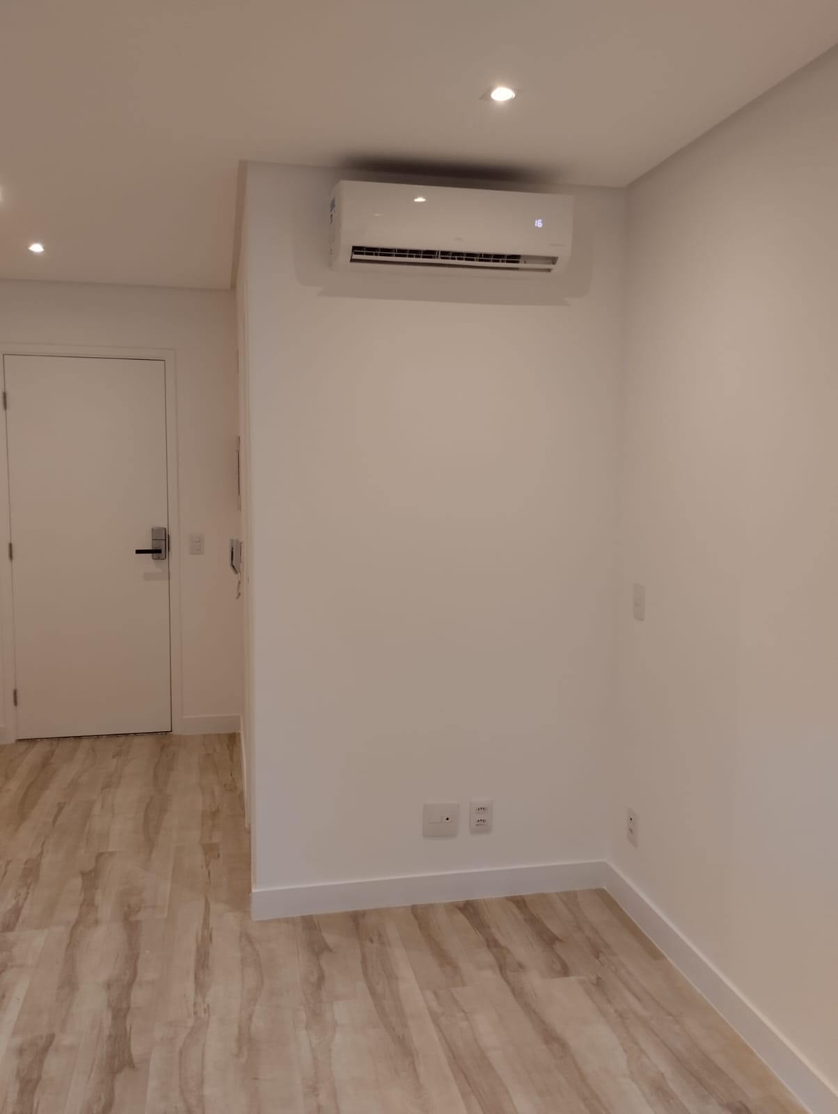 Imagem Apartamento com 1 Quarto para Alugar, 21 m² em República - São Paulo Imagem Apartamento com 1 Quarto para Alugar, 21 m² em República - São Paulo