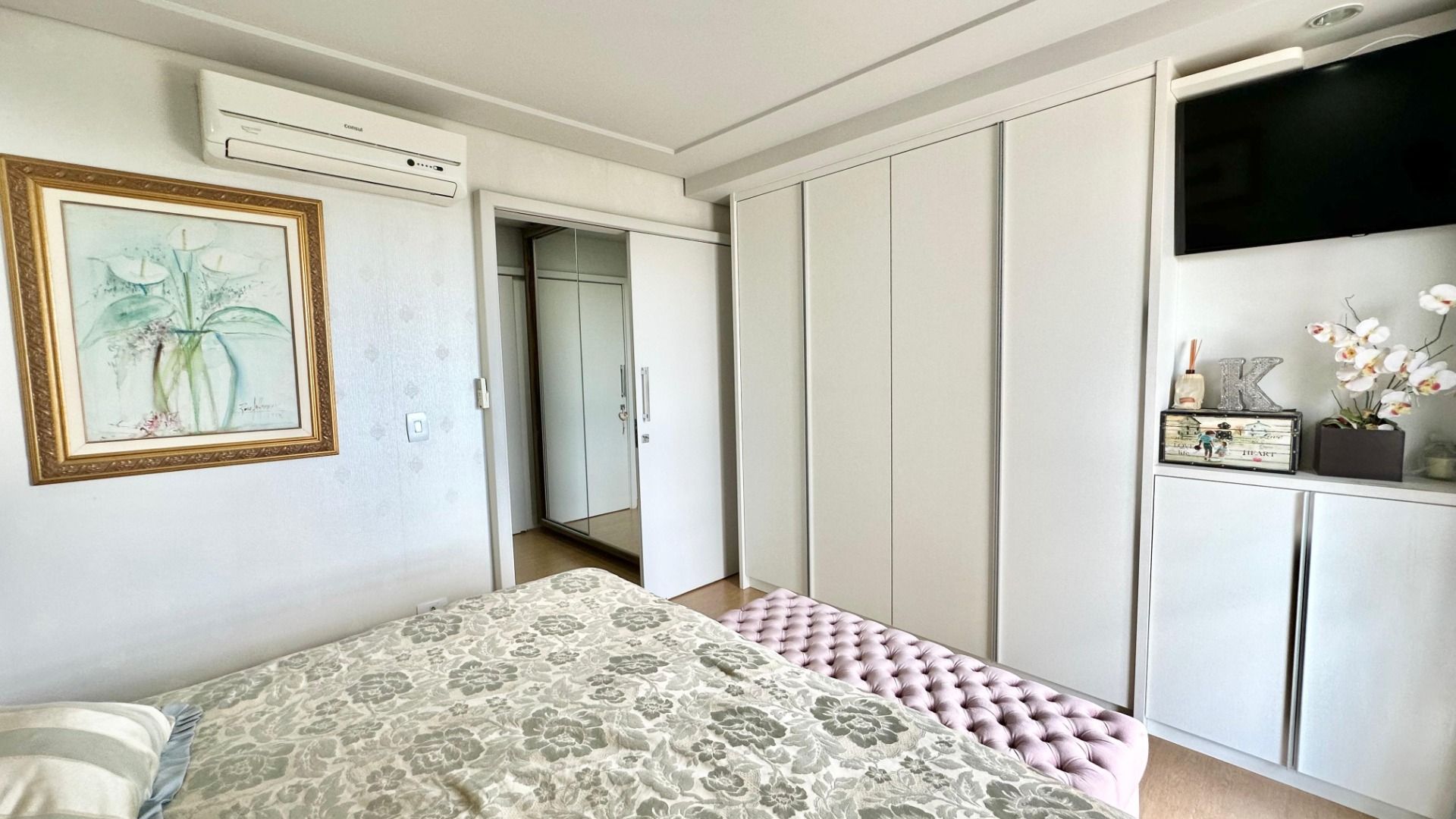 Imagem Apartamento com 3 Quartos à Venda, 215 m²em Bela Suiça - Londrina